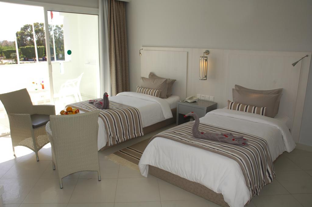 Djerba Plaza Thalasso & Spa Triffa Exteriör bild