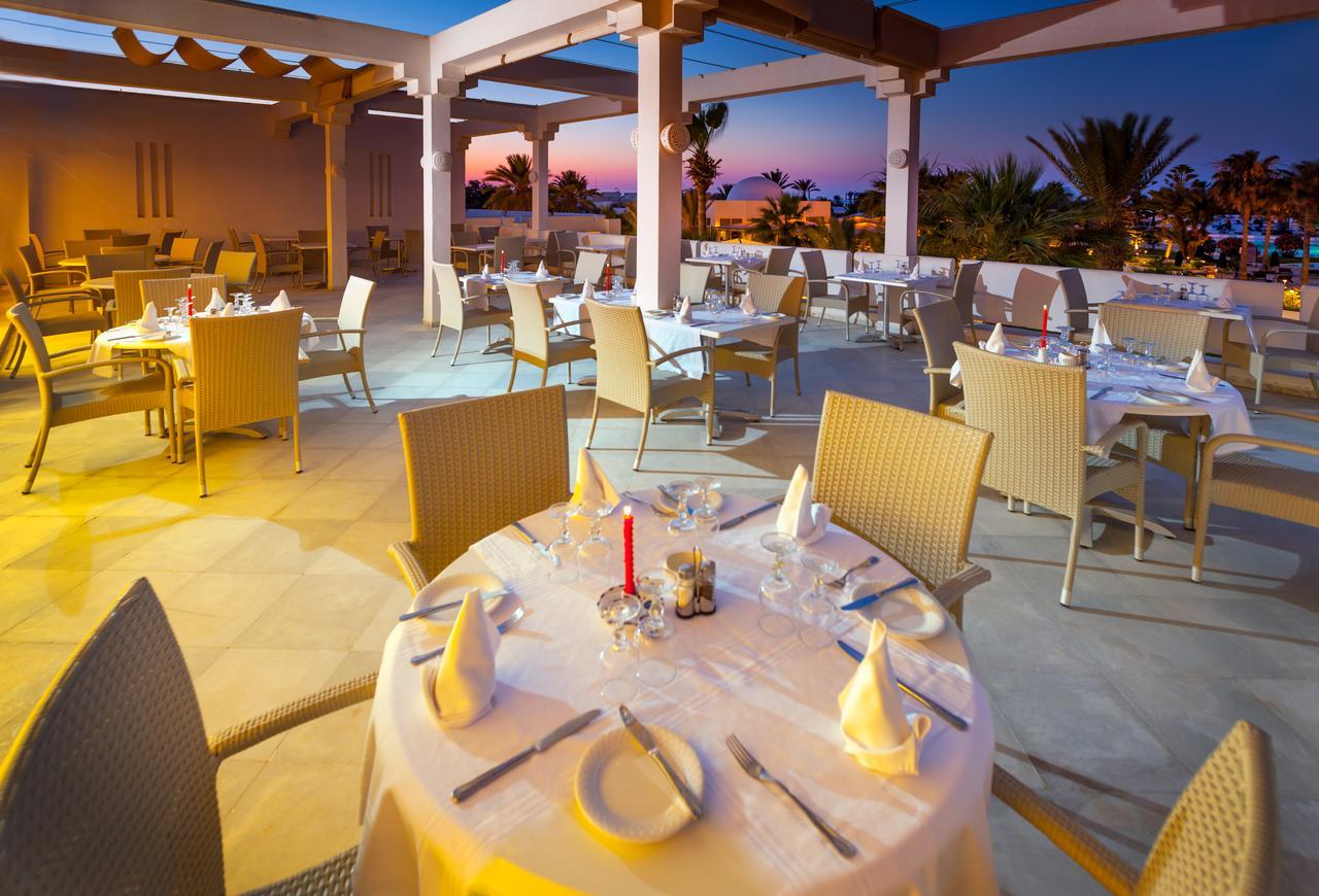 Djerba Plaza Thalasso & Spa Triffa Exteriör bild