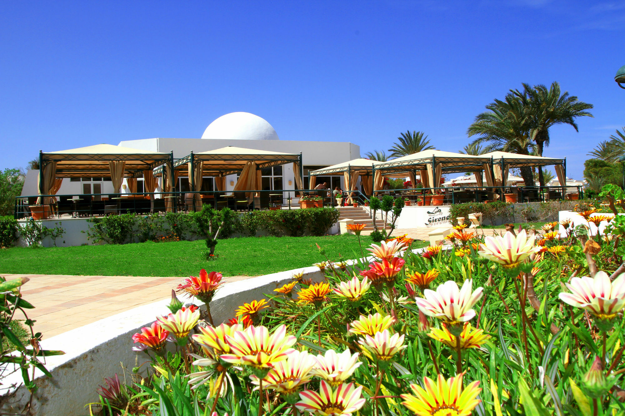 Djerba Plaza Thalasso & Spa Triffa Exteriör bild